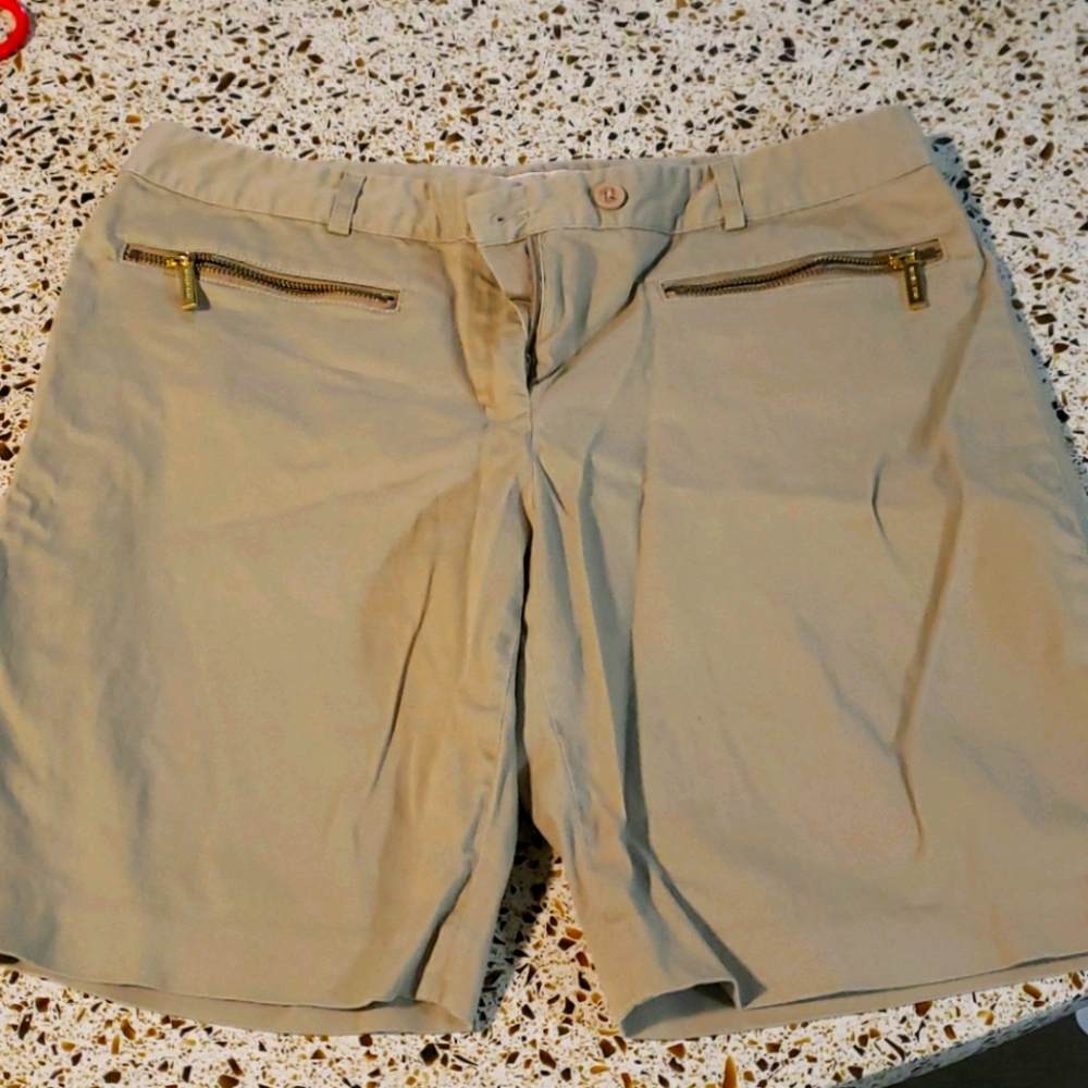Michael kors khaki shorts